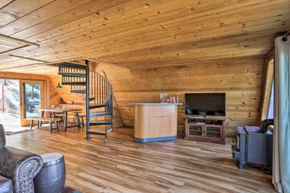 Stunning Lake Tahoe Cabin with Panoramic Views! - image 5