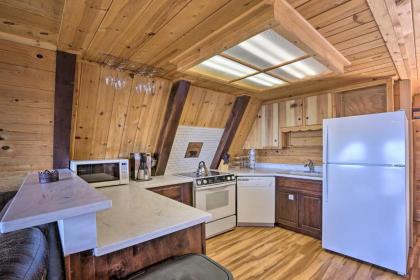 Stunning Lake Tahoe Cabin with Panoramic Views! - image 8