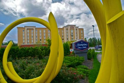 Hampton Inn & Suites Staten Island - image 11