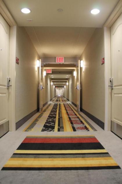 Hampton Inn & Suites Staten Island - image 14