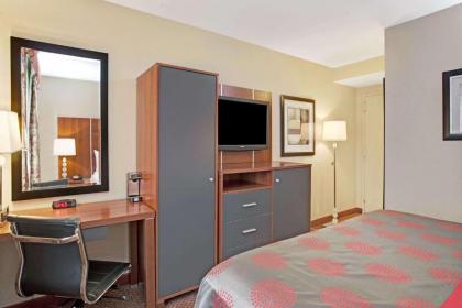 Ramada by Wyndham Staten Island - image 13