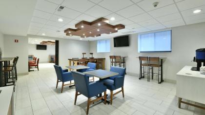 Holiday Inn Express Staten Island West an IHG Hotel - image 10