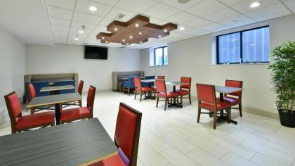 Holiday Inn Express Staten Island West an IHG Hotel - image 11