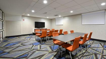 Holiday Inn Express Staten Island West an IHG Hotel - image 13