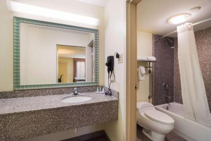 Quality Inn & Suites Statesboro - image 10