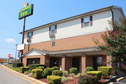 Economy Inn - Statesville - image 4