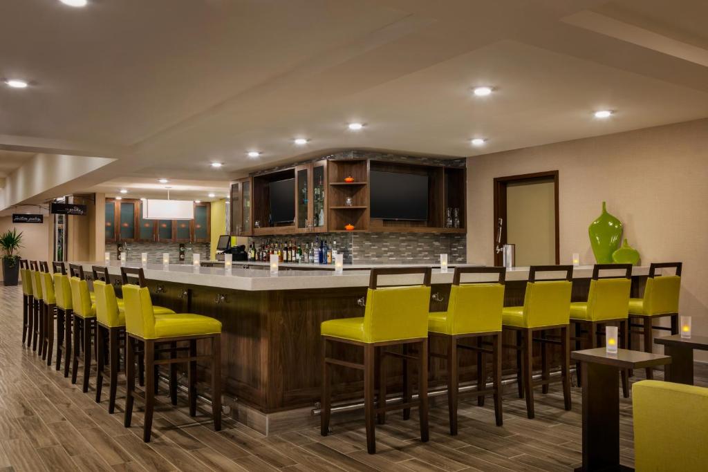 Hilton Garden Inn Statesville - image 7