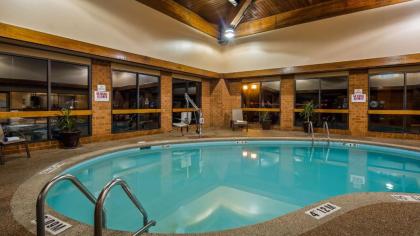 Best Western Staunton Inn - image 11