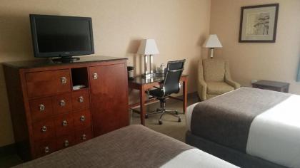 Best Western Staunton Inn - image 3