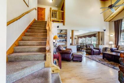 Bear Creek Lodge Townhome - image 13