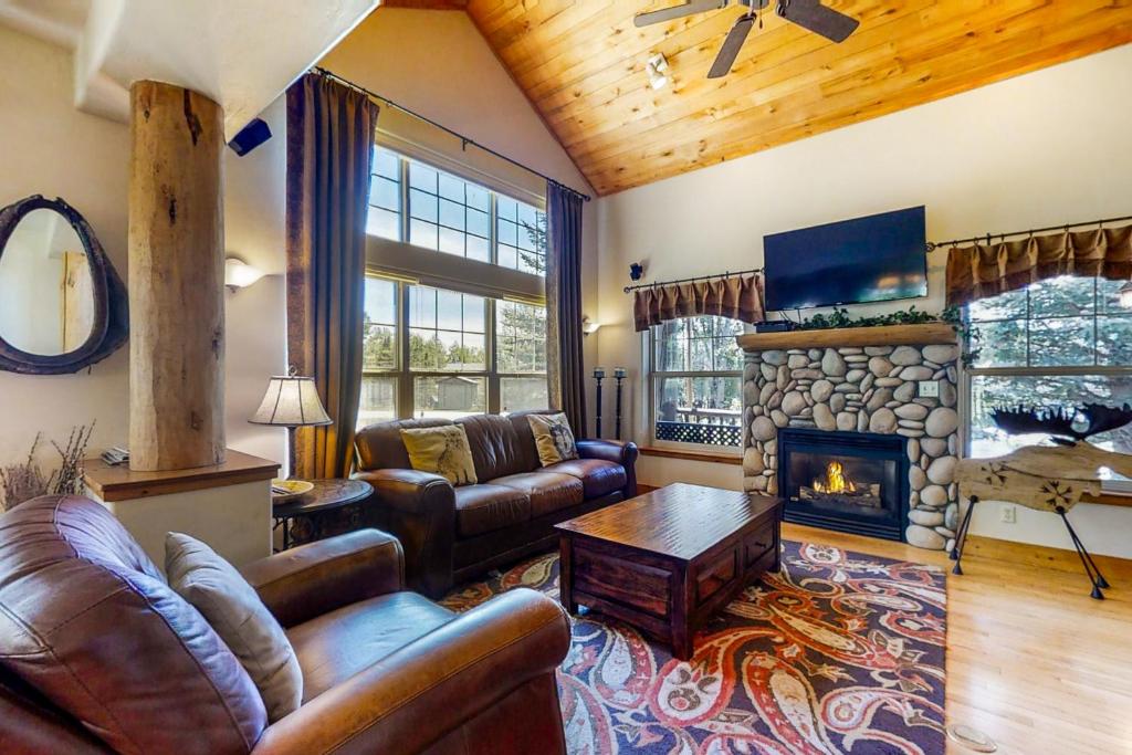 Bear Creek Lodge Townhome - image 7