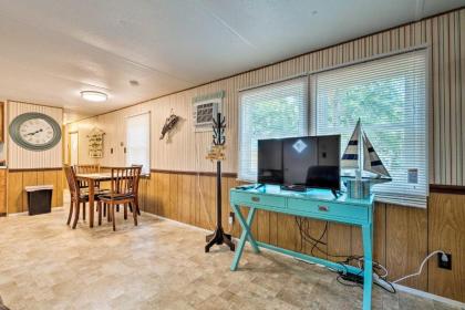 Cabin with Fire Pit Walk to Steinhatchee River! - image 13