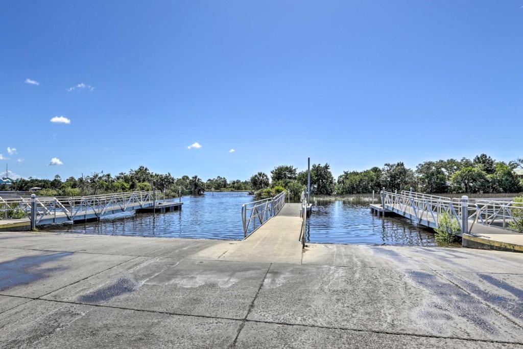 Home with Screened Patio Less Than 2Mi to Sea Hag Marina - image 3