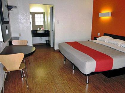 Motel 6-Stephenville TX - image 3