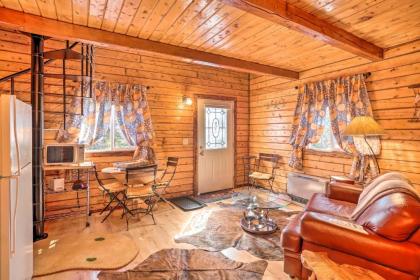 Cozy Kenai Riverfront Cabin Fishing Paradise - image 5