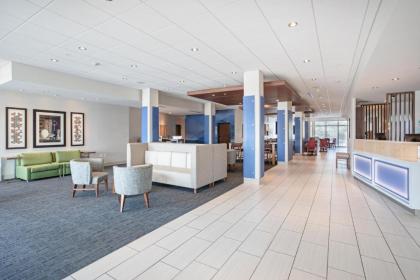 Holiday Inn Express & Suites - Sterling an IHG Hotel - image 15