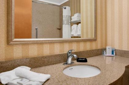 Hampton Inn & Suites Detroit Sterling Heights - image 3