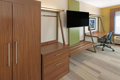 Holiday Inn Express & Suites - Sterling Heights-Detroit Area an IHG Hotel - image 3