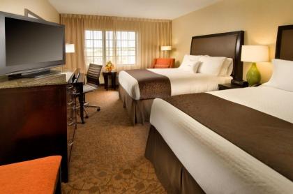 DoubleTree by Hilton Dulles Airport-Sterling - image 12