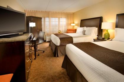 DoubleTree by Hilton Dulles Airport-Sterling - image 4