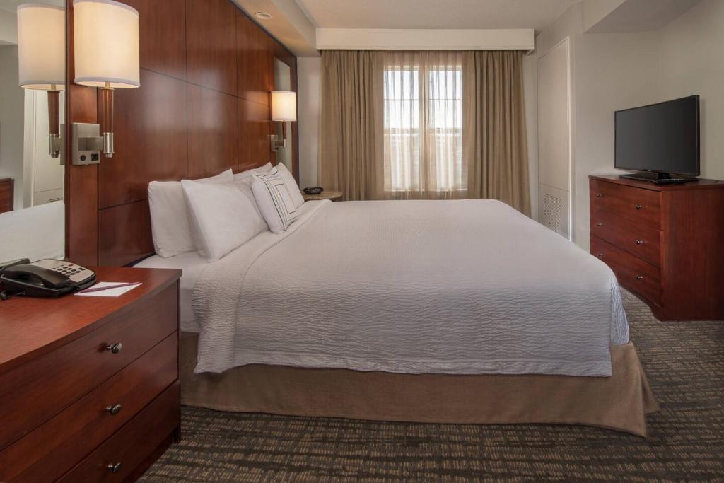 Residence Inn Dulles Airport At Dulles 28 Centre - image 5