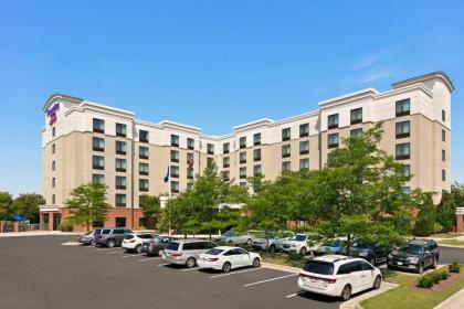 SpringHill Suites Dulles Airport - image 9