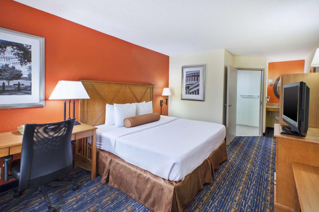 Best Western Dulles Airport Inn - image 4