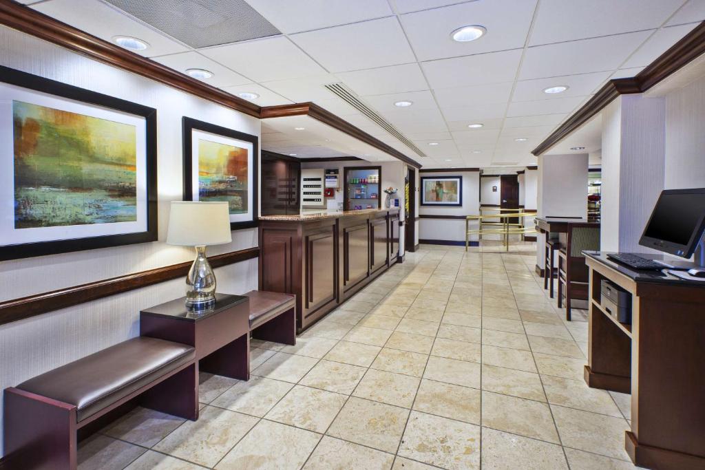 Best Western Dulles Airport Inn - image 6