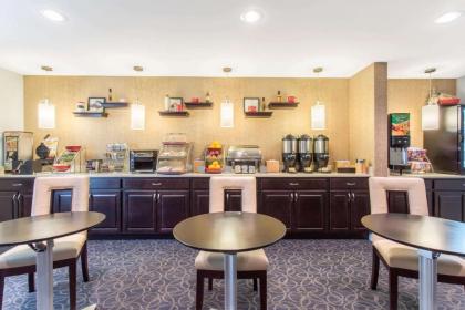 Hawthorn Suites Sterling Dulles North - image 13