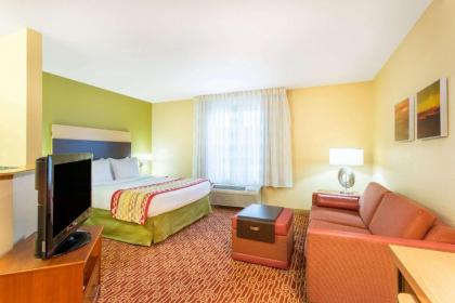 Hawthorn Suites Sterling Dulles North - image 14