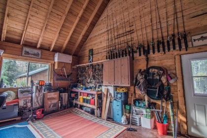 Pet-Friendly Log Cabin with Fire Pit on Kenai River! - image 11