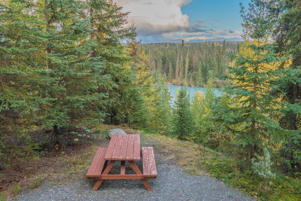 Sterling Log Cabin in Community on The Kenai River - image 3