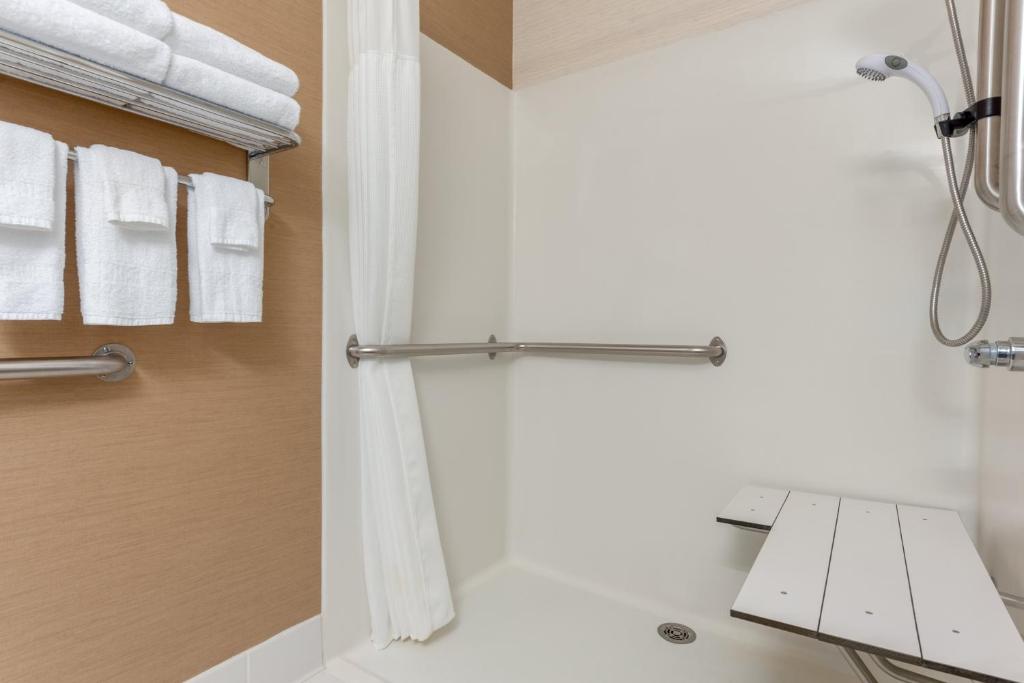 Fairfield Inn & Suites Stevens Point - image 5