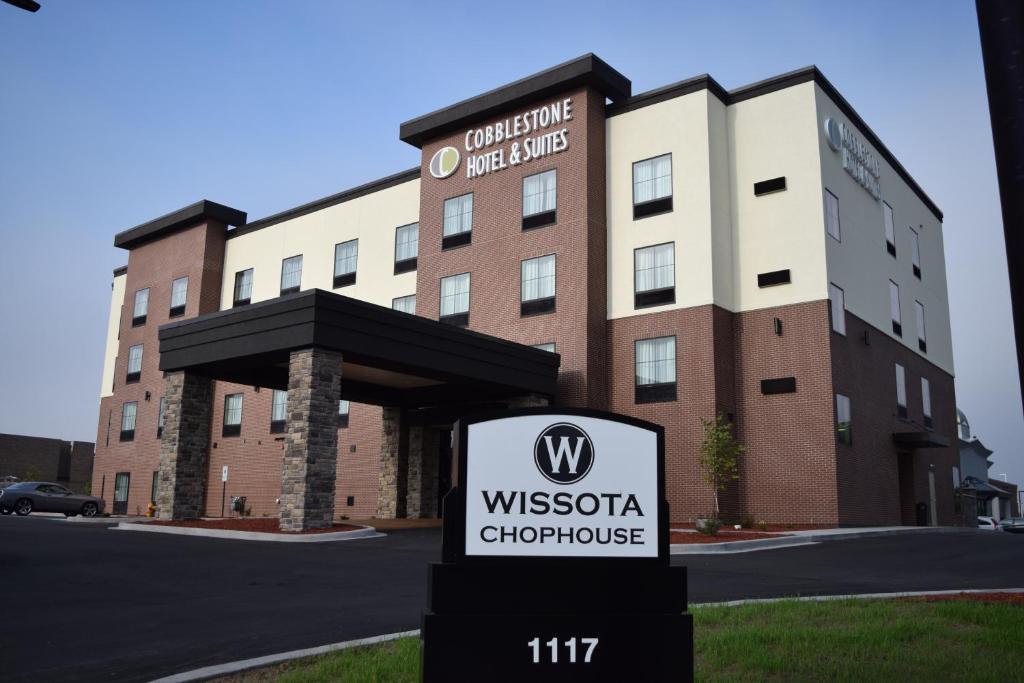 Cobblestone Hotel & Suites - Stevens Point - main image