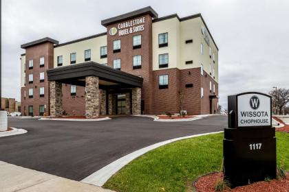 Cobblestone Hotel & Suites - Stevens Point - image 10