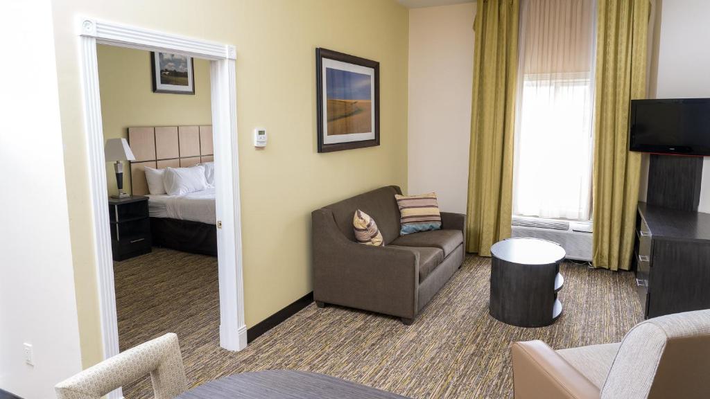 Candlewood Suites Saint Joseph - Benton Harbor an IHG Hotel - image 4