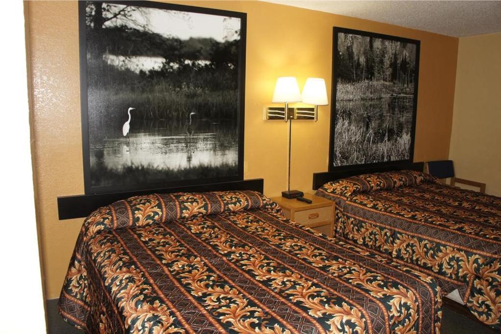 Coratel Inn & Suites Stillwater - image 2