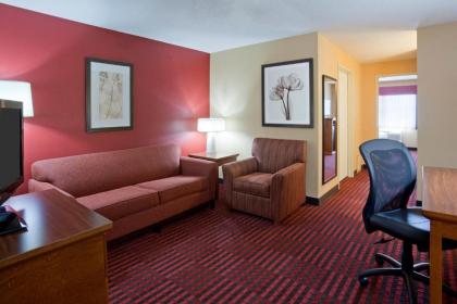 GrandStay Hotel & Suites - Stillwater - image 12