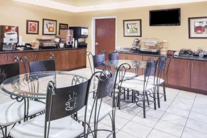 Microtel Inn by Wyndham Stillwater - image 10