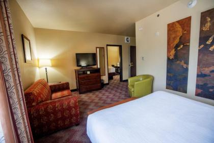 Best Western PLUS Cimarron Hotel & Suites - image 11