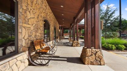 Best Western PLUS Cimarron Hotel & Suites - image 5