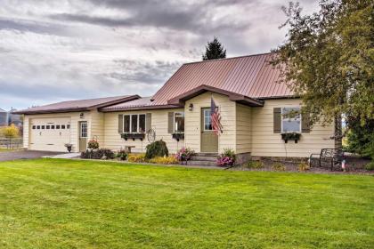 Farmhouse in Country Setting 5 mi to Gravity Hill Stites Idaho