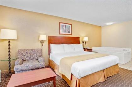 Days Inn & Suites by Wyndham Stockbridge South Atlanta - image 12