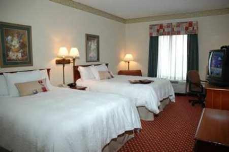 Hampton Inn Atlanta-Stockbridge - image 2