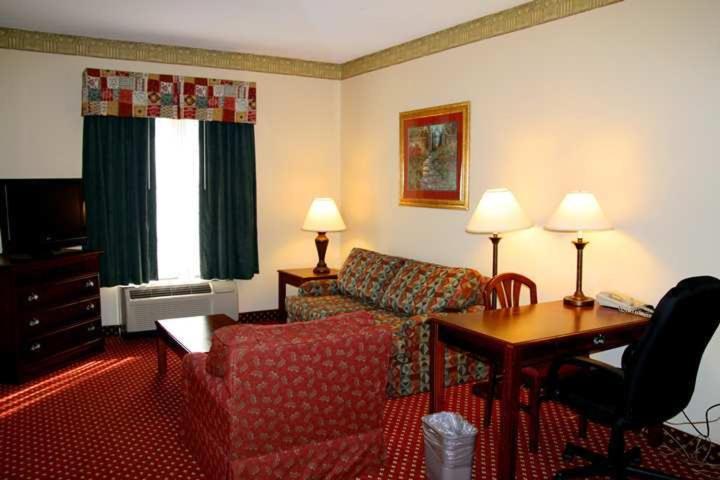 Hampton Inn Atlanta-Stockbridge - image 5