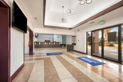 Americas Best Value Inn Stockbridge - image 8