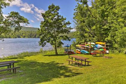 Berkshires Home with Kayak - Walk to Stockbridge Bowl - image 4