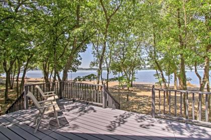 Lakefront Lake Pepin Cottage with Deck Steps to Beach Stockholm