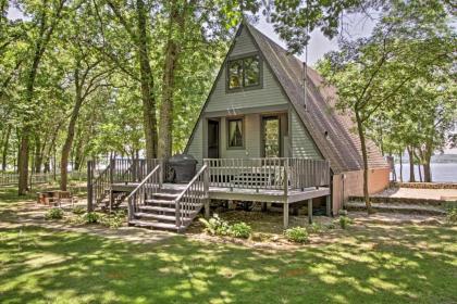 Lakefront Lake Pepin Cottage with Deck-Steps to Beach - image 8