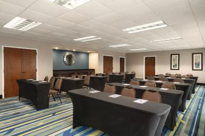 Hampton Inn Atlanta-Stone Mountain - image 11